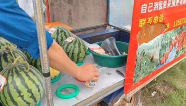 大智慧配资 南京一无人瓜摊6年零逃单，摊主：会抹零，无条件退换，有顾客买过两百多次