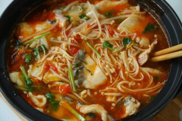 天牛宝配资 不想做饭，那就来懒人一锅出，4种食材煮三五分钟，汤汁多超下饭